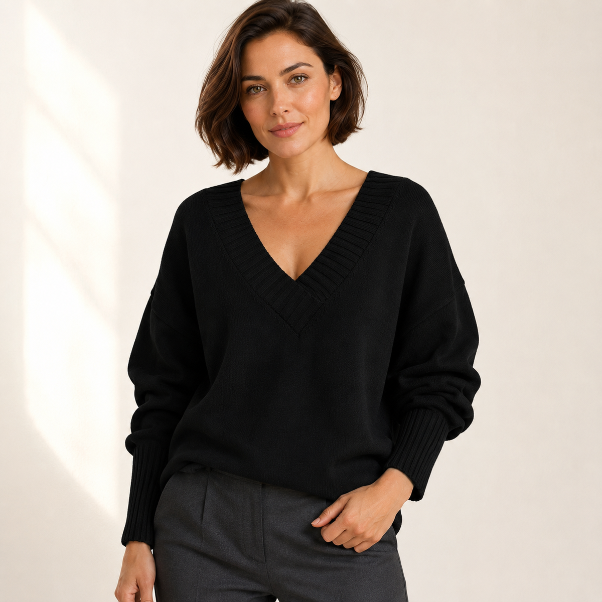 Amara | V-Neck Cashmere Sweater for Women with Soft Relaxed Fit