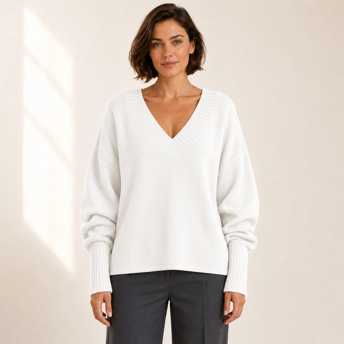 Amara | V-Neck Cashmere Sweater for Women with Soft Relaxed Fit