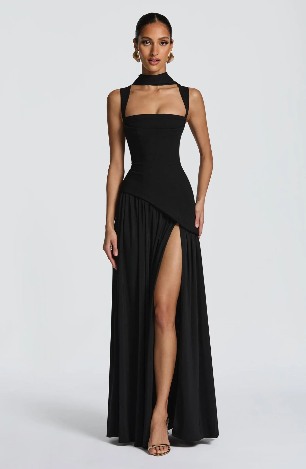Amelia | Luxurious And Elegant Pleated Evening Maxi Dress