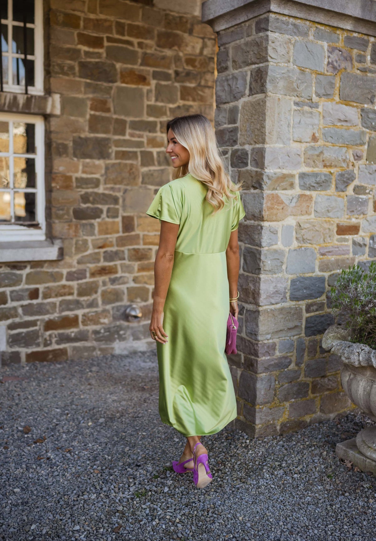 Lime green V-neck satin midi dress with short sleeves - view 6