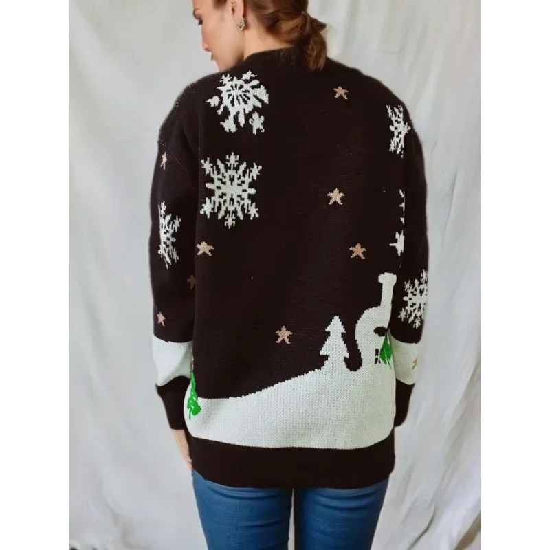 Women's gingerbread Christmas jumper with snowflakes and snowy scene, knitted crew neck - view 4
